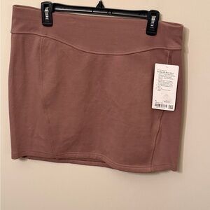 NWT Lululemon Scuba High Rise Mini Skirt Size XL
